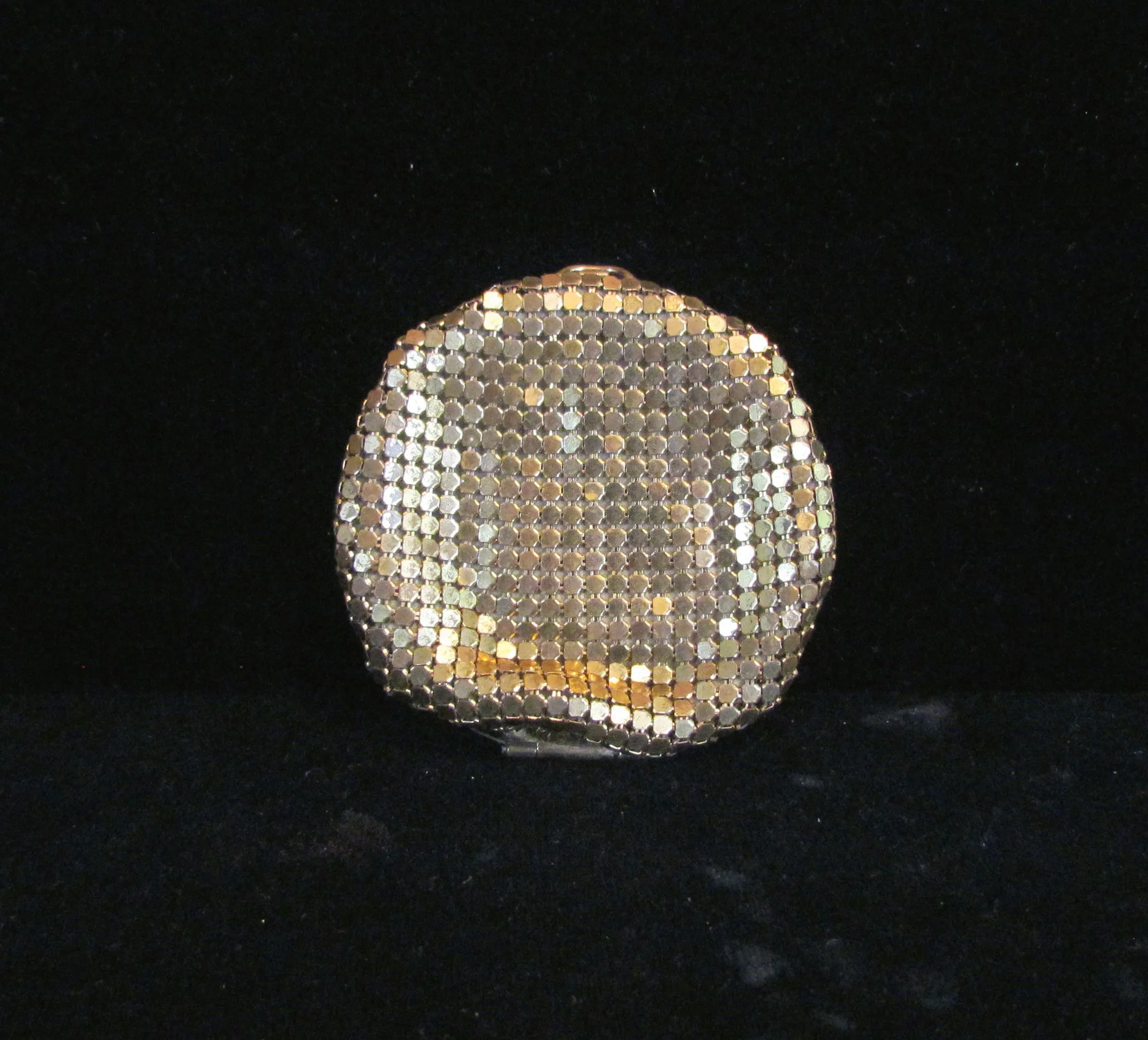 1930's Art Deco Gold Mesh Powder Compact Rose Design