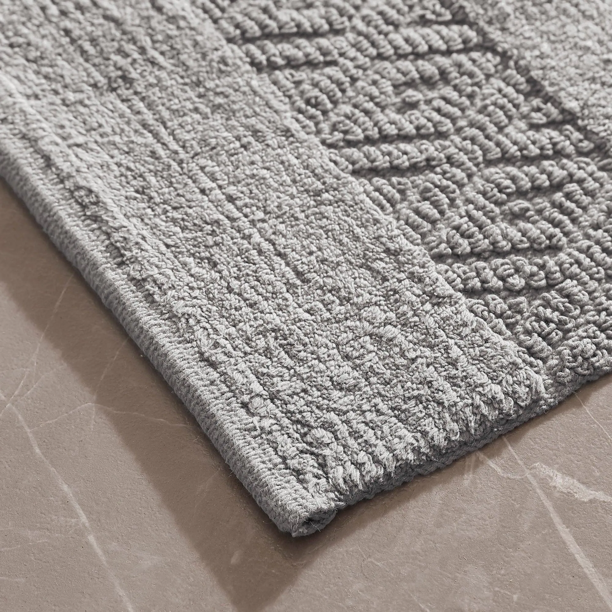 Brielle Home Thompson Handwoven 100% Cotton Bath Rug