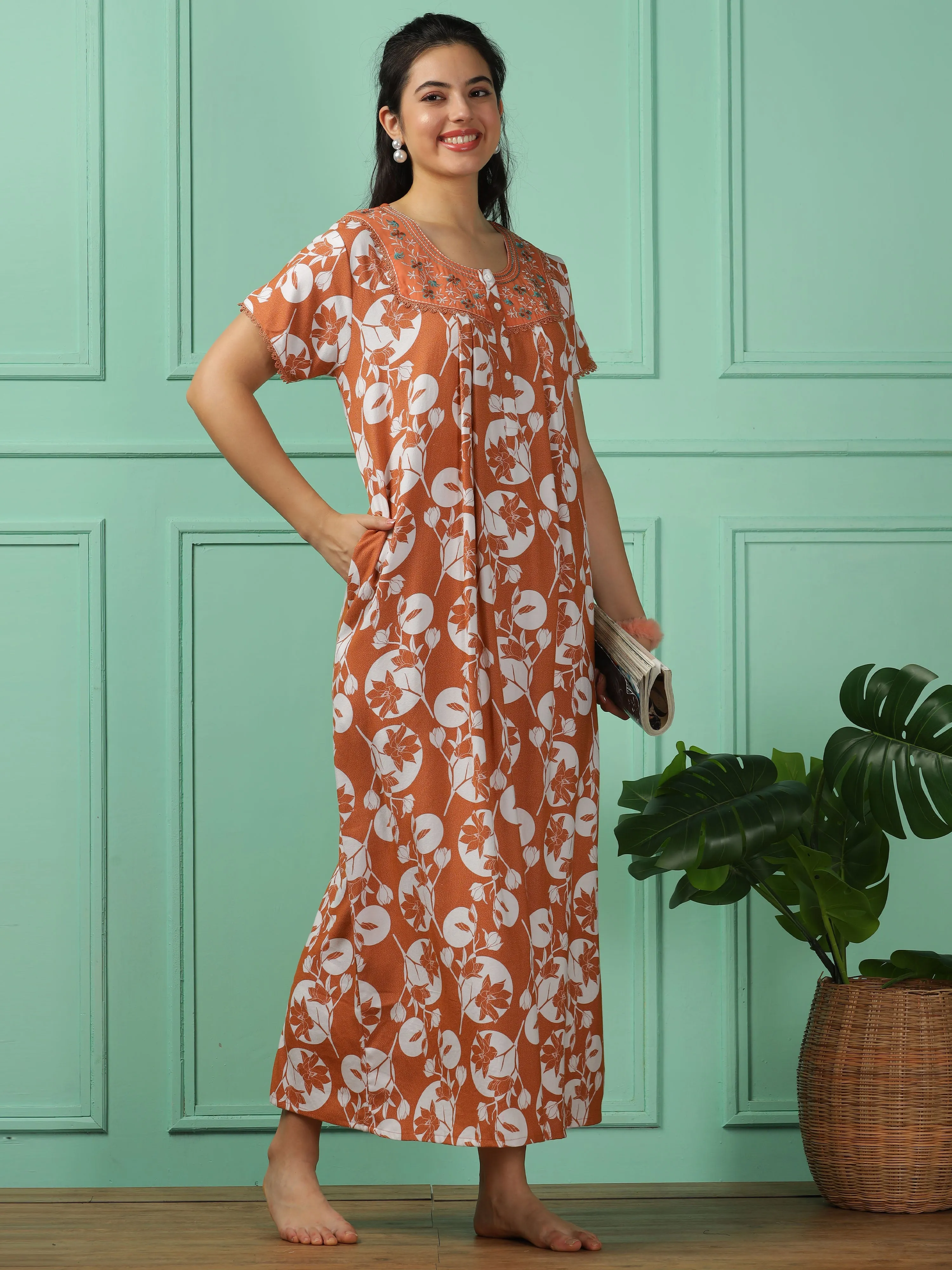 Chic Rose Sandal Maxi Nighty - Soft, Wrinkle-Free Comfort Nightwear
