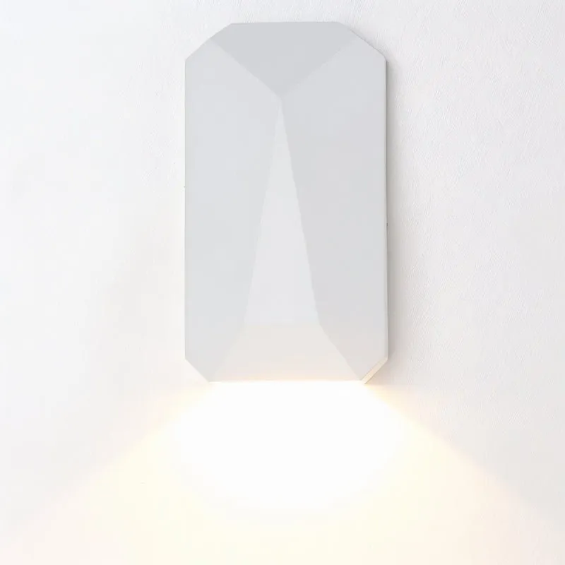 Luman Wall Lamp