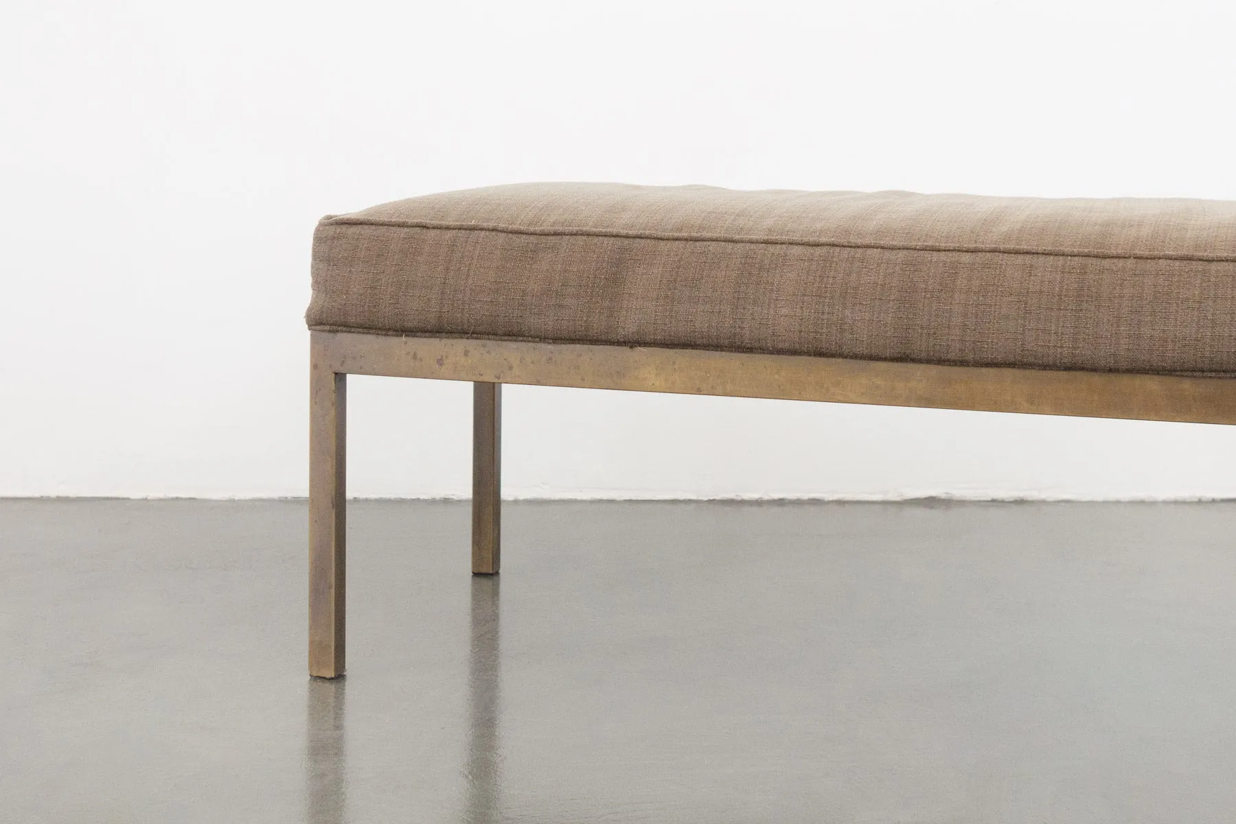 Minimalist Lunstead Bench