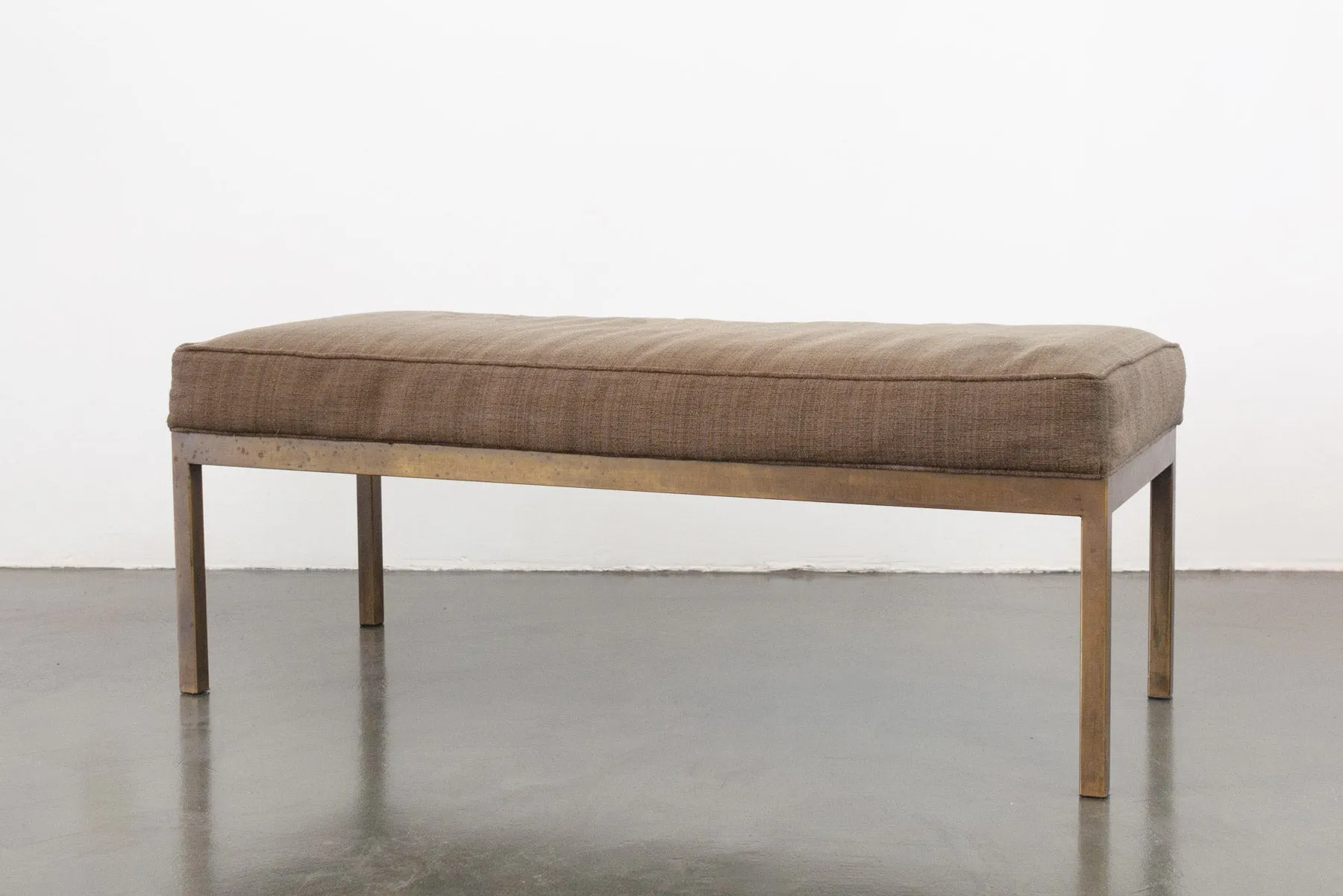 Minimalist Lunstead Bench