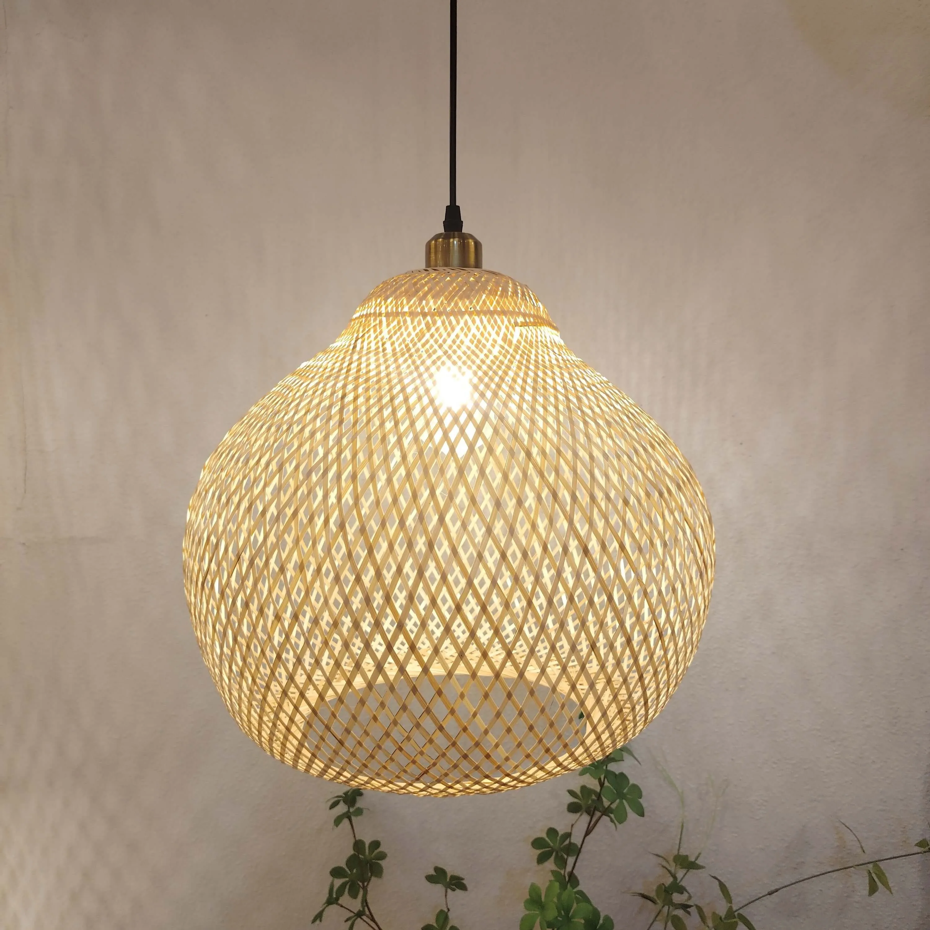 Zen Chic Bamboo Handcrafted Lampshade - Art Deco Elegance for Home Decor